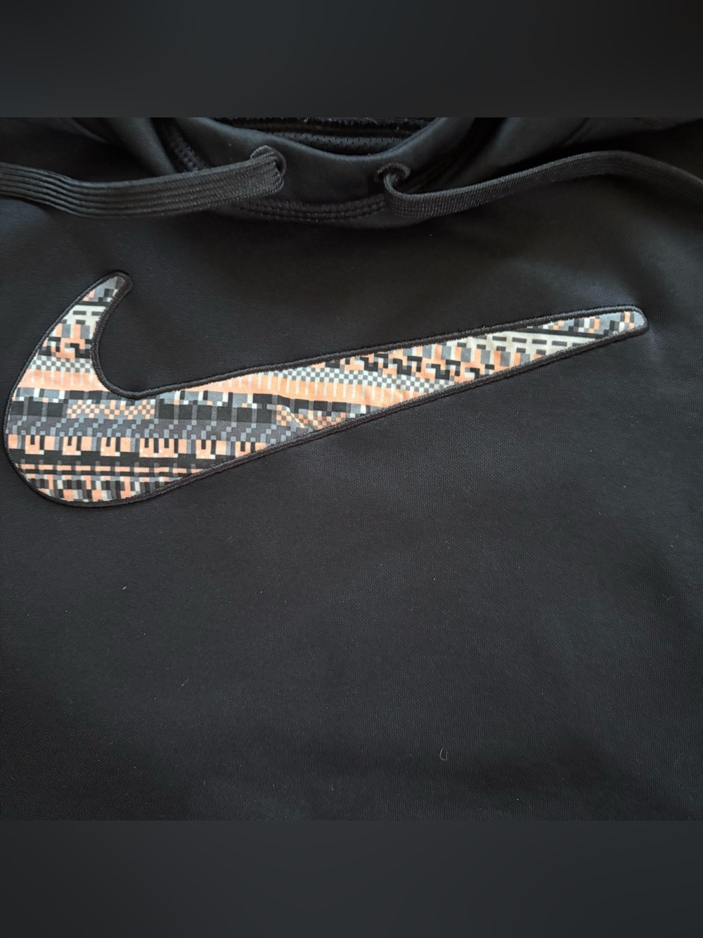 Nike Therma Fit All Time 8 Bit Black Pullover Hoodie With Thumb Holes - Men’s L